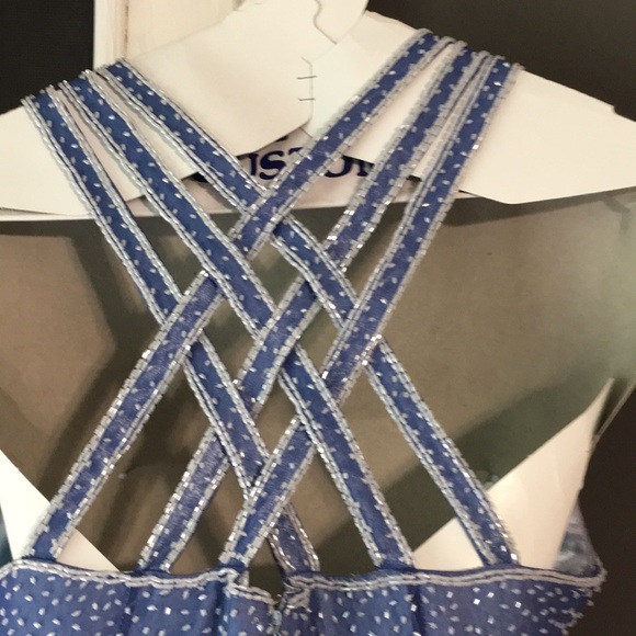 Formal dress - Picture 3 of 3